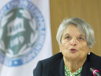 Photograph of Senator Sharon Carstairs at a press conference following public release of a report by the Committee on the Human Rights of Parliamentarians, in 2010 in Geneva